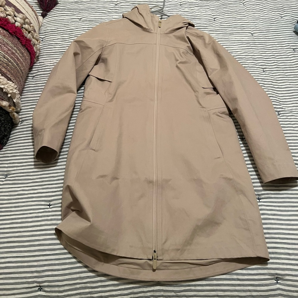 Lulu Lemon Rain Jacket